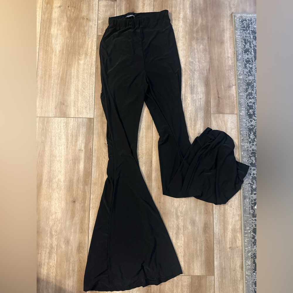 BLACK SCRUNCH FLARE PANT
